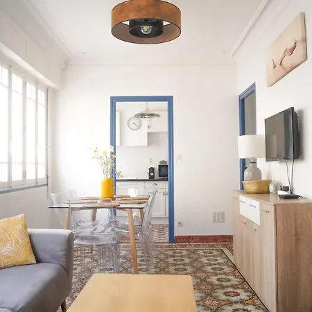Apartment Grand T4 Lumineux - Terrasse Privee - A 50m